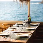 La Caleta With * 阿德耶